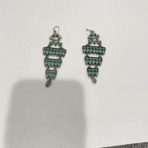 Lucky charm turquoise earring